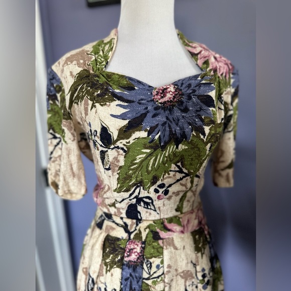 1940s- early 1950s floral peony barkcloth skirt and blouse set - Picture 14 of 15